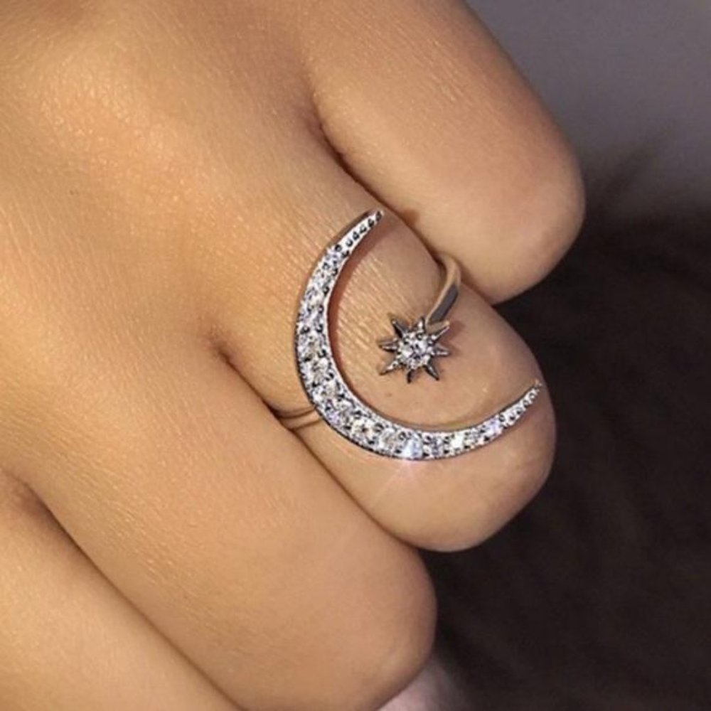 NEW SILVER DIAMOND MOON STAR ADJUSTABLE RING, CUTE RING, SHINY RING. - Picture 1 of 4